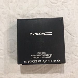 MAC Powder Plus Foundation